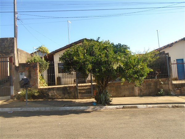 CASAS em EDUARDO CASSUCCI, SAO JOSE DO RIO PARDO